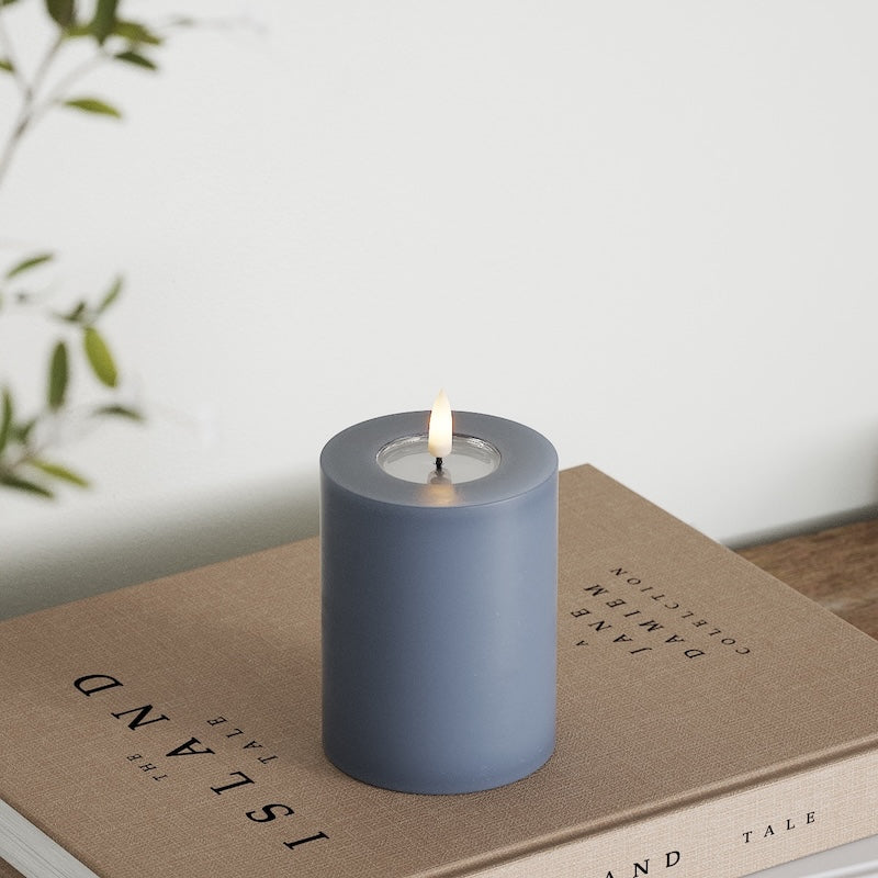 Deluxe Homeart LED Bloklys Ø 7,5 x 10 cm Isblå