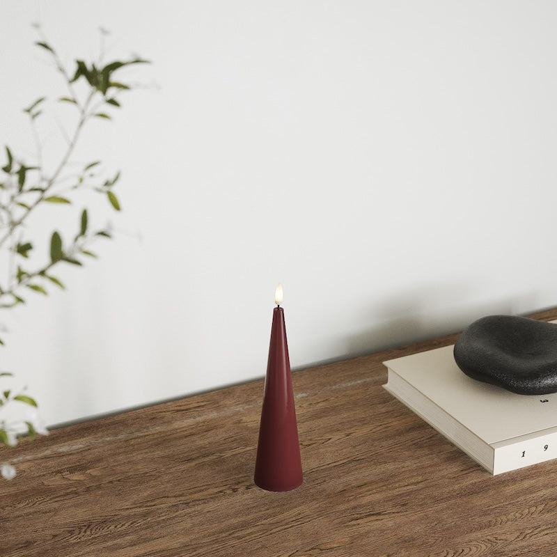 Deluxe Homeart Kegle lys D 5 x H 20 cm Bordeaux
