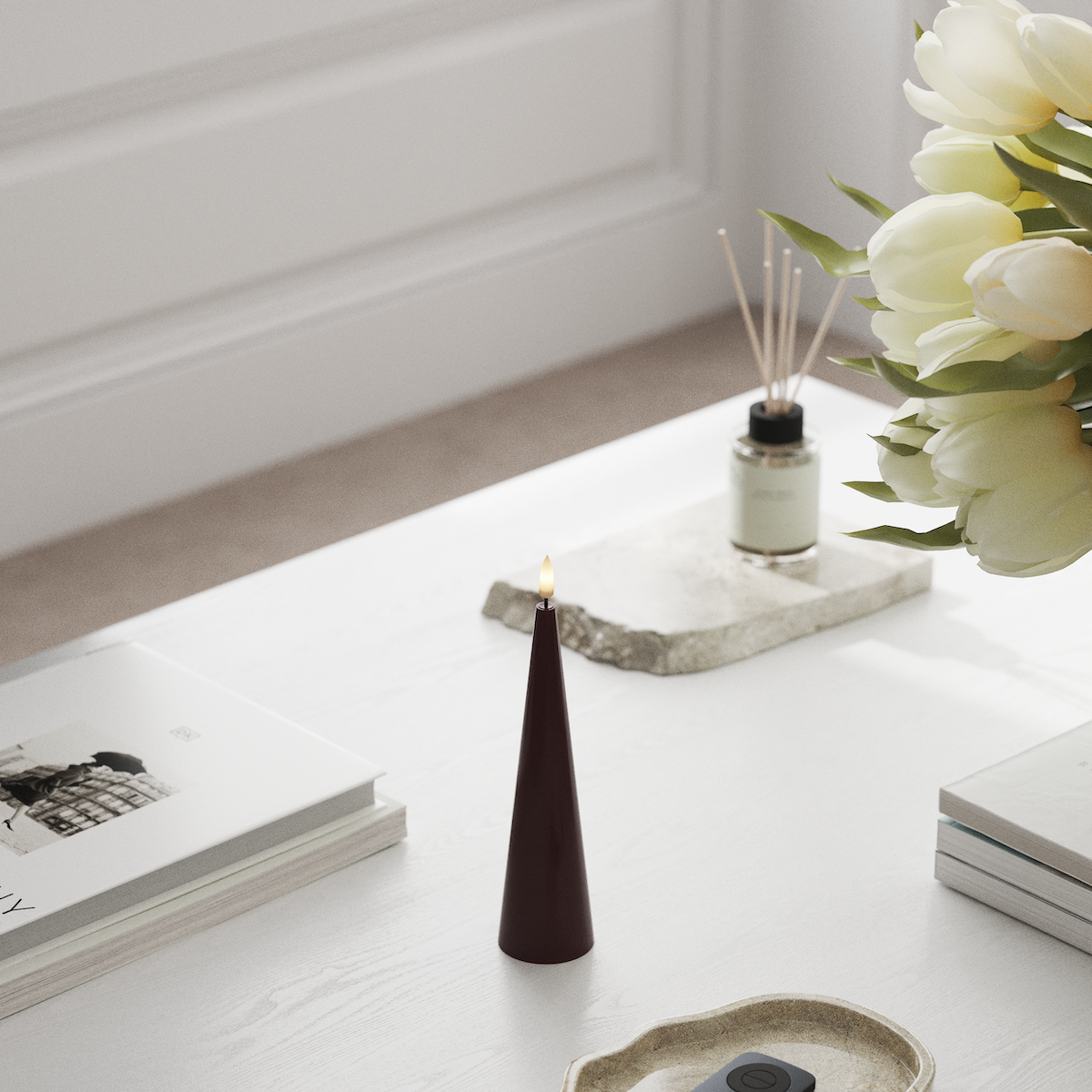 Deluxe Homeart Kegle lys D 5 x H 20 cm Bordeaux LED Keglelys 1