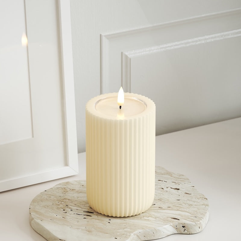 Unique Candles Unique LED Lampa wpustowa D 8 x 12,5 cm Kremowy